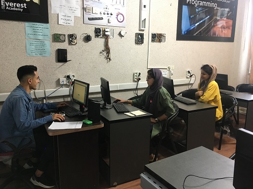 دوره طراحی سایت بدون کد نویسی کالج اورست